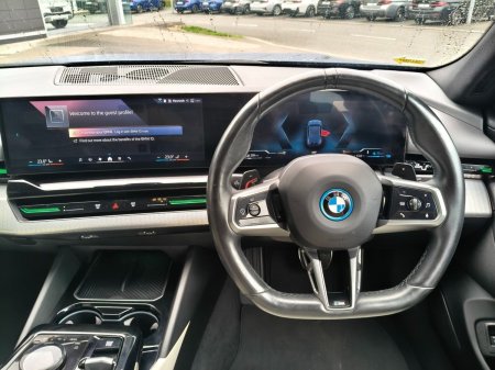 2024 BMW 5-Series - photo 5