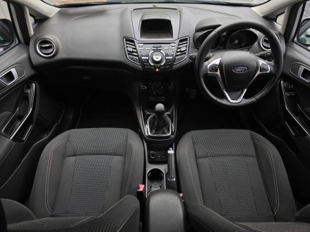 2015 Ford Fiesta - photo 10