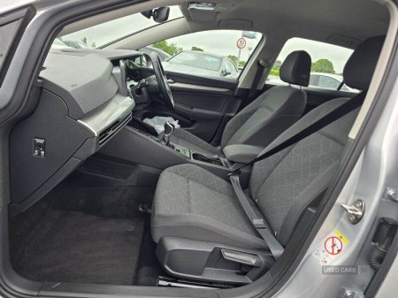 2022 Volkswagen Golf - photo 7