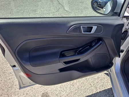 2017 Ford Fiesta - photo 16