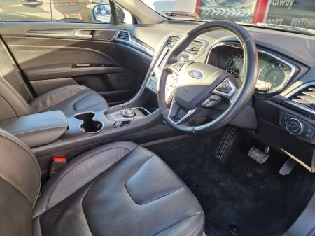 2020 Ford Mondeo - photo 15