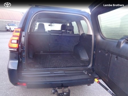 2018 Toyota Land Cruiser - photo 6