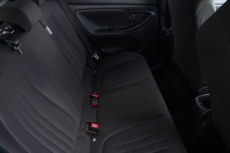 2021 Toyota Yaris - photo 16