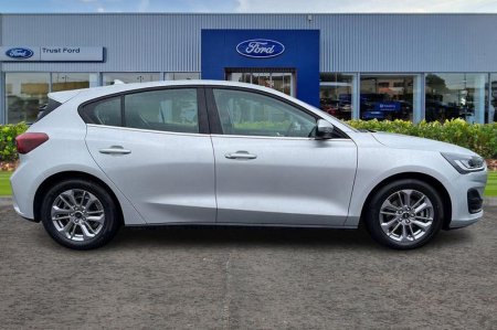 2024 Ford Focus - photo 3