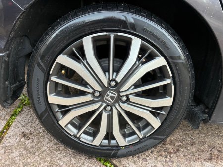 2019 Honda Grace - photo 3