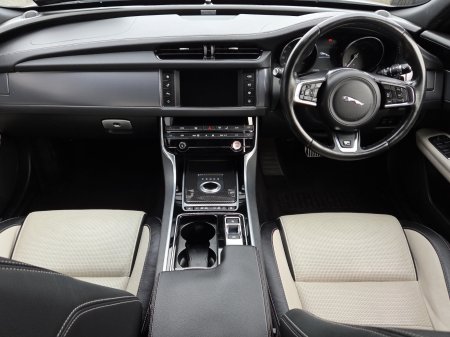 2016 Jaguar XF - photo 8