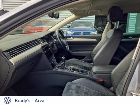 2019 Volkswagen Passat - photo 4