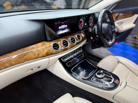 2017 Mercedes-Benz E-Class - photo 16