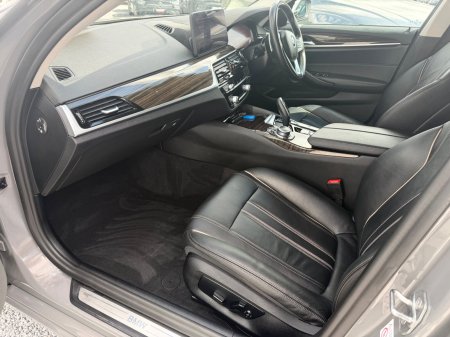 2022 BMW 5-Series - photo 14