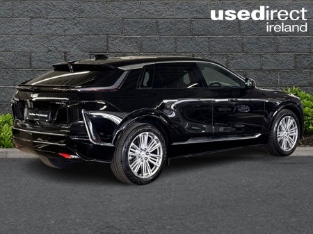 2025 Cadillac Lyriq - photo 2