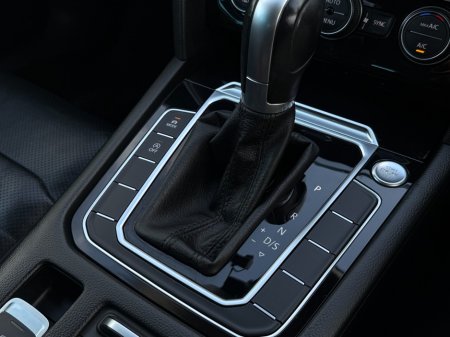 2018 Volkswagen Passat - photo 17
