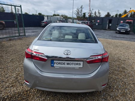 2014 Toyota Corolla - photo 5