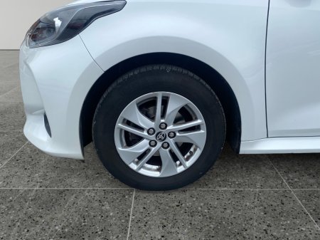 2023 Toyota Yaris - photo 7