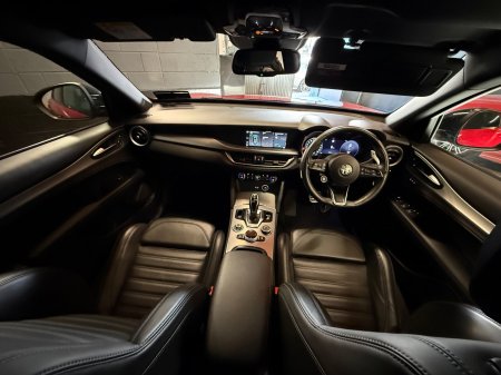 2025 Alfa Romeo Stelvio - photo 9