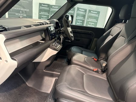 2025 Land Rover Defender - photo 17