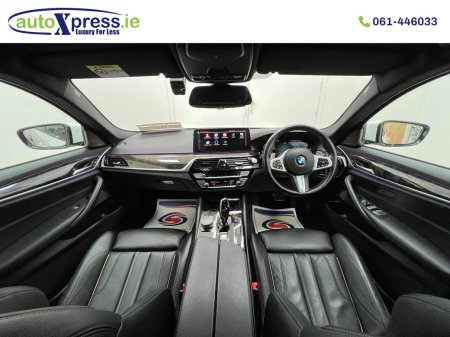 2021 BMW 5-Series - photo 2