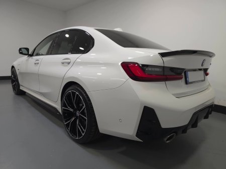 2023 BMW 3-Series - photo 2