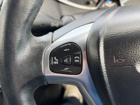 2014 Ford Fiesta - photo 13