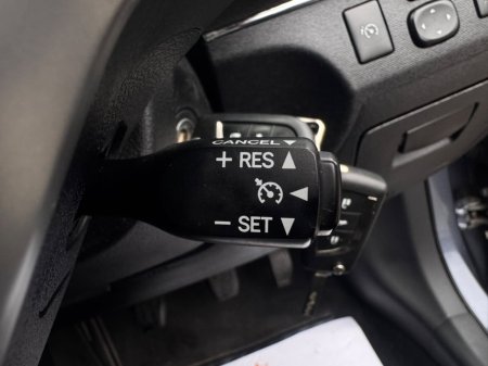 2013 Toyota Avensis - photo 11