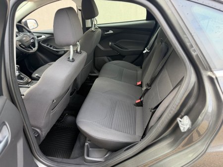 2018 Ford Focus - photo 10