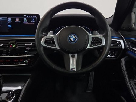 2022 BMW 5-Series - photo 5