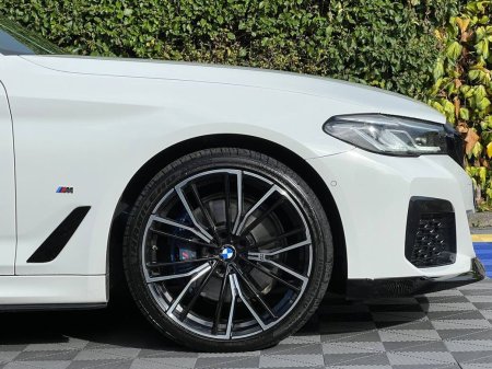 2021 BMW 5-Series - photo 9