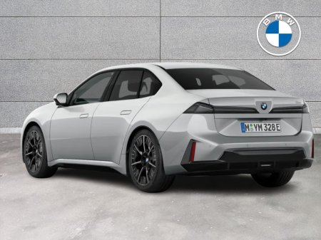 2026 BMW i3 - photo 2