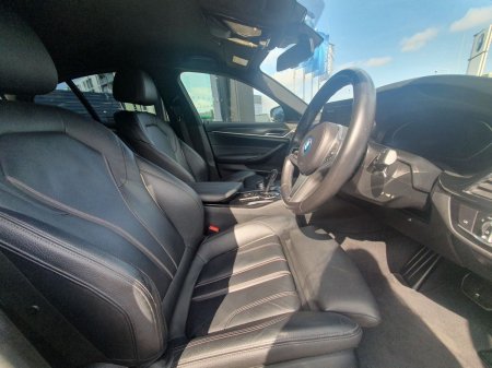 2023 BMW 5-Series - photo 12