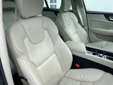 2019 Volvo V60 - photo 8