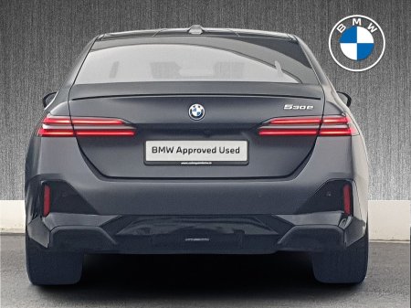 2024 BMW 5-Series - photo 28