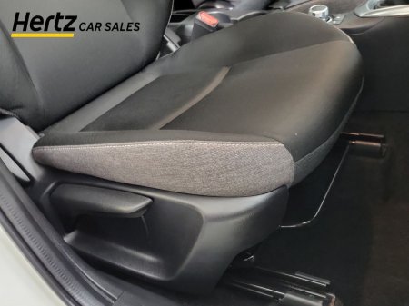2024 Mazda Mazda2 - photo 19