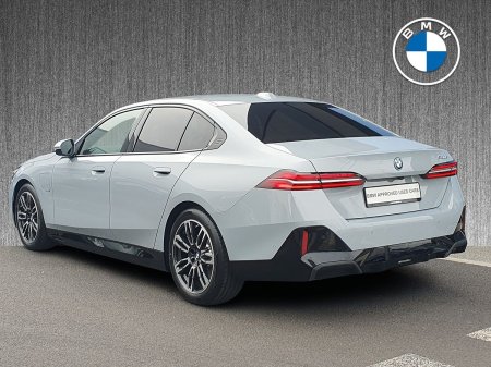 2026 BMW 5-Series - photo 2