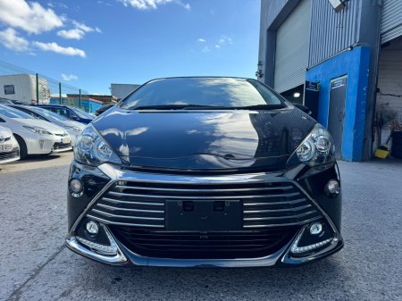2015 Toyota Aqua - photo 2
