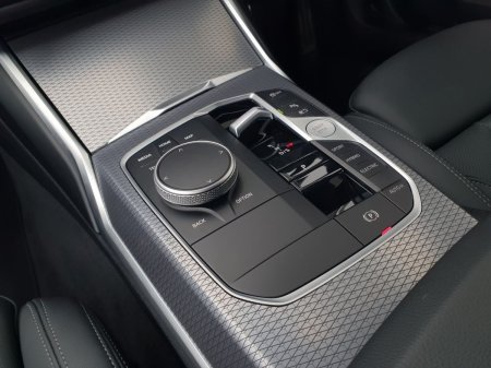 2025 BMW 3-Series - photo 10