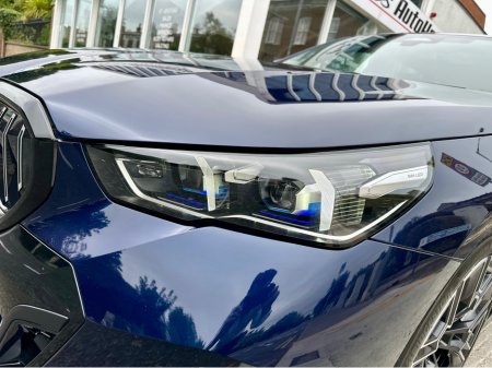 2025 BMW 5-Series - photo 12