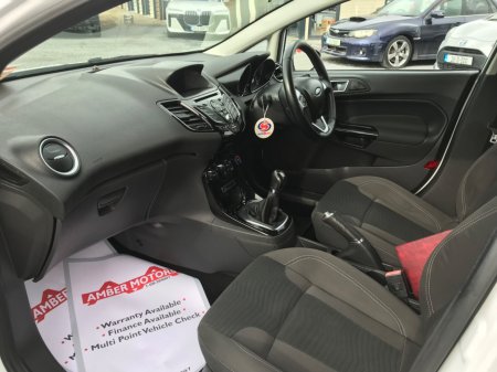 2017 Ford Fiesta - photo 17