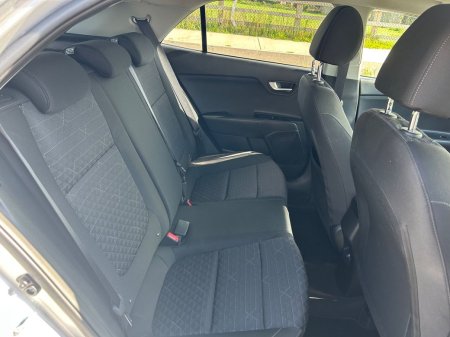 2023 Kia Rio - photo 9