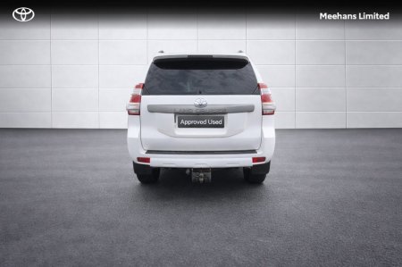 2017 Toyota Land Cruiser - photo 4