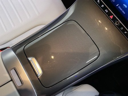 2025 Mercedes-Benz GLC - photo 17