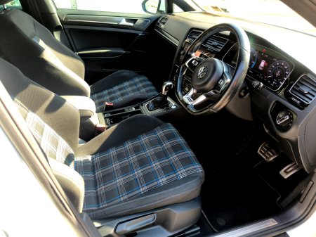 2020 Volkswagen Golf - photo 10