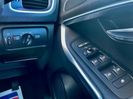 2016 Volvo V40 - photo 30