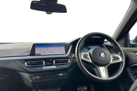 2023 BMW 1-Series - photo 10