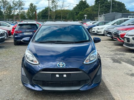 2019 Toyota Aqua - photo 2