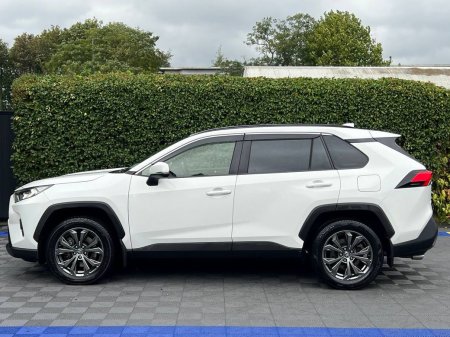 2023 Toyota RAV4 - photo 3
