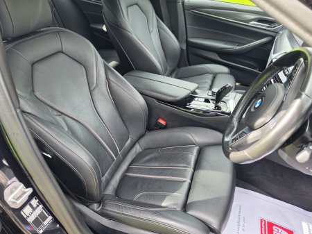 2022 BMW 5-Series - photo 12