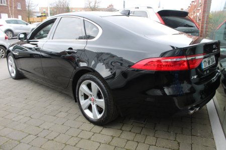 2017 Jaguar XF - photo 4