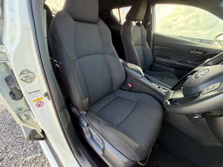 2019 Toyota C-HR - photo 23