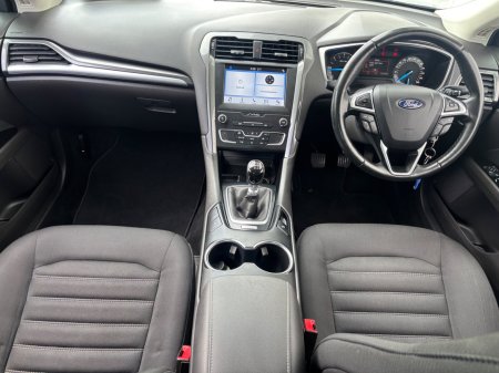 2019 Ford Mondeo - photo 18