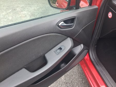 2020 Renault Clio - photo 13
