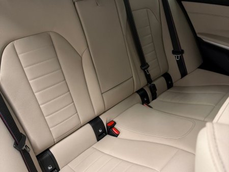 2024 BMW 3-Series - photo 10